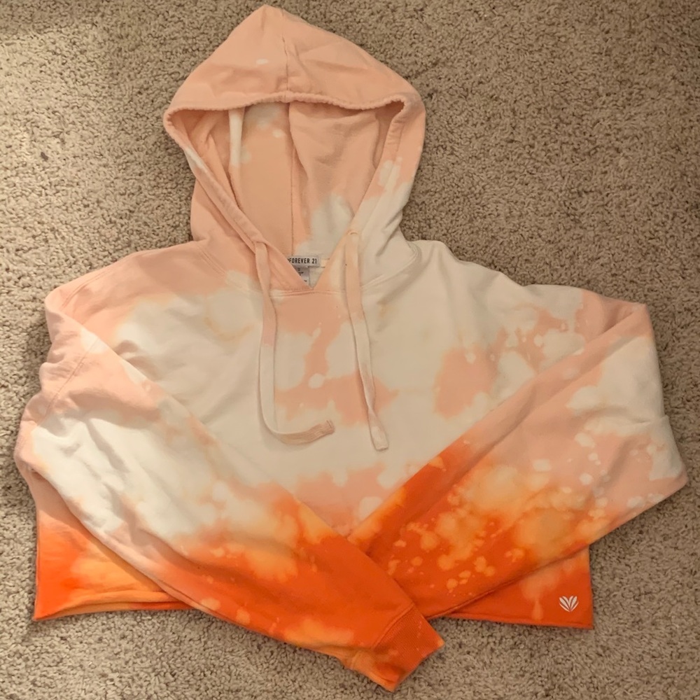 Costum Tie-Dye Cropped Hoodie